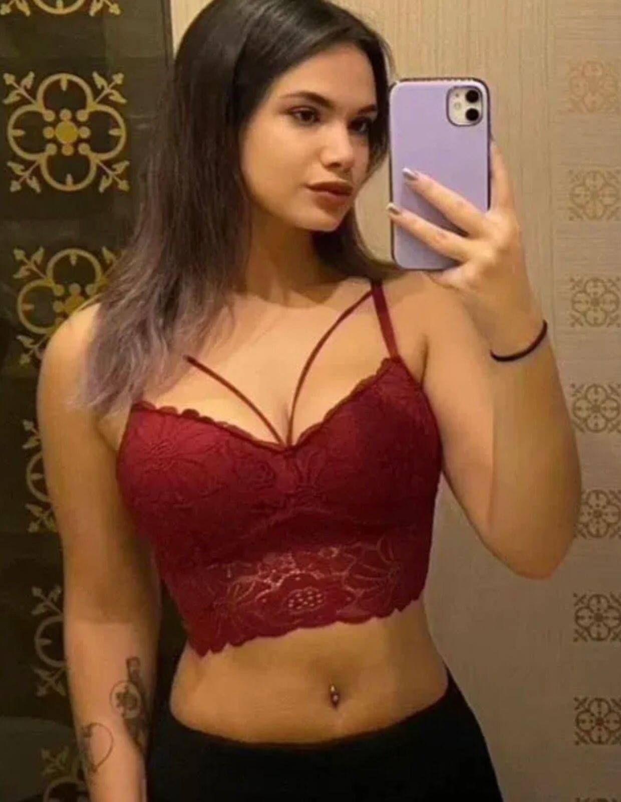 Bahçeşehir Escort Bayan Merveyle Seksi Anlar